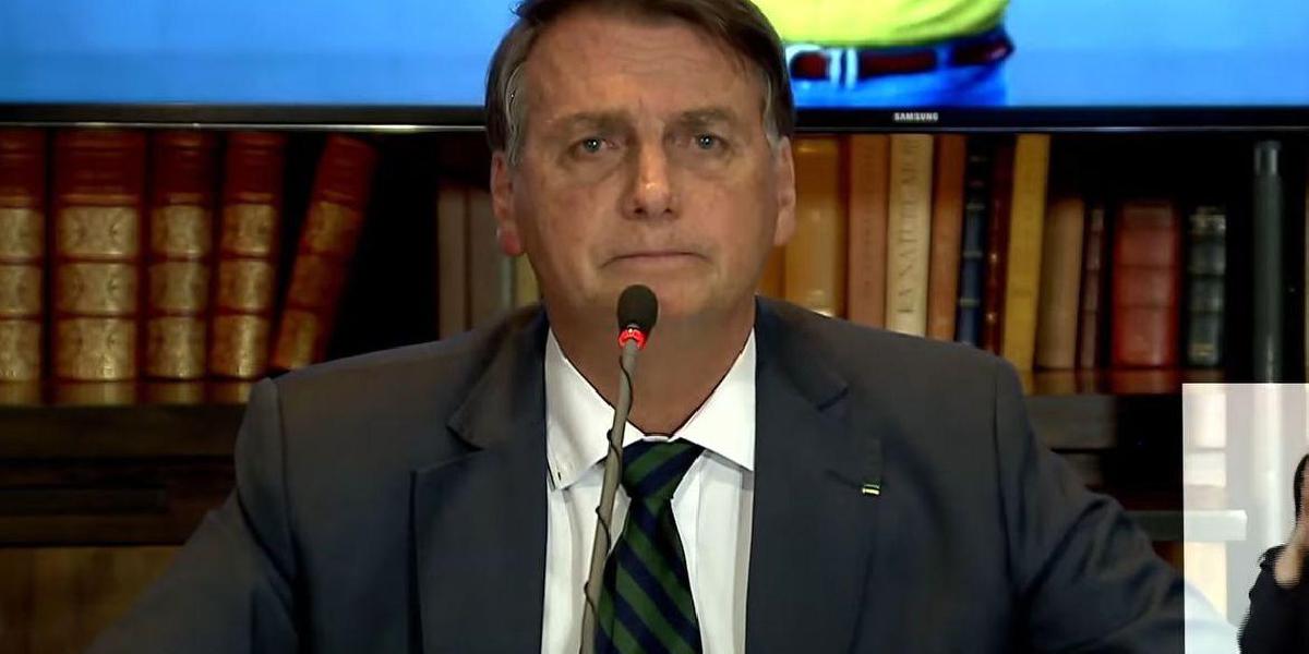 Presidente defende voto impresso nas eleições durante live