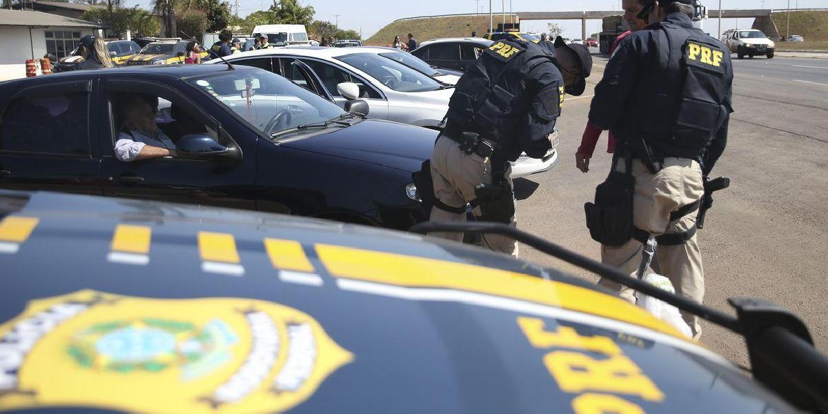 PRF aplica mais de 35 mil multas em rodovias durante feriado