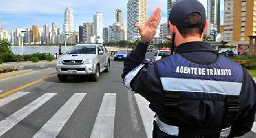 Rua 300 ficará parcialmente interditada nesta segunda