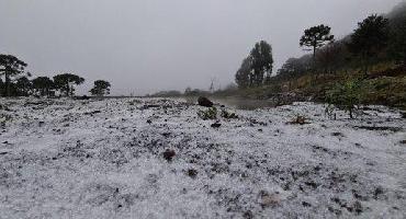 Santa Catarina registra neve e chuva congelada na Serra