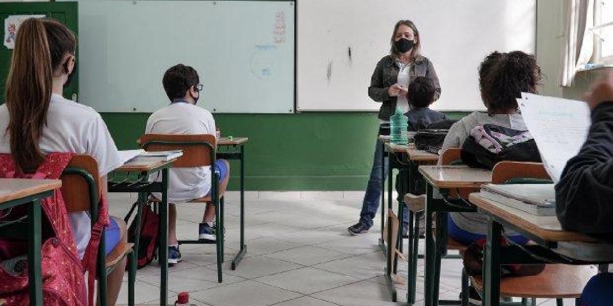 SC encerra semestre letivo com 70% de alunos no modelo presencial