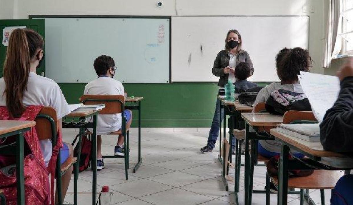 SC encerra semestre letivo com 70% de alunos no modelo presencial