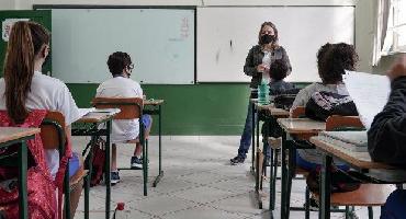 SC encerra semestre letivo com 70% de alunos no modelo presencial