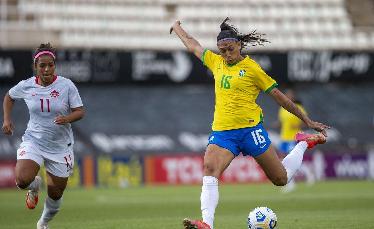 Seleção feminina empata...