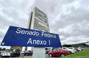 Senado aprova criação de certificado para vacinados contra covid-19