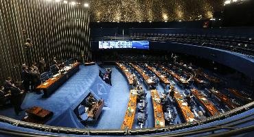 Senado aprova suspensão de despejo de imóveis alugados