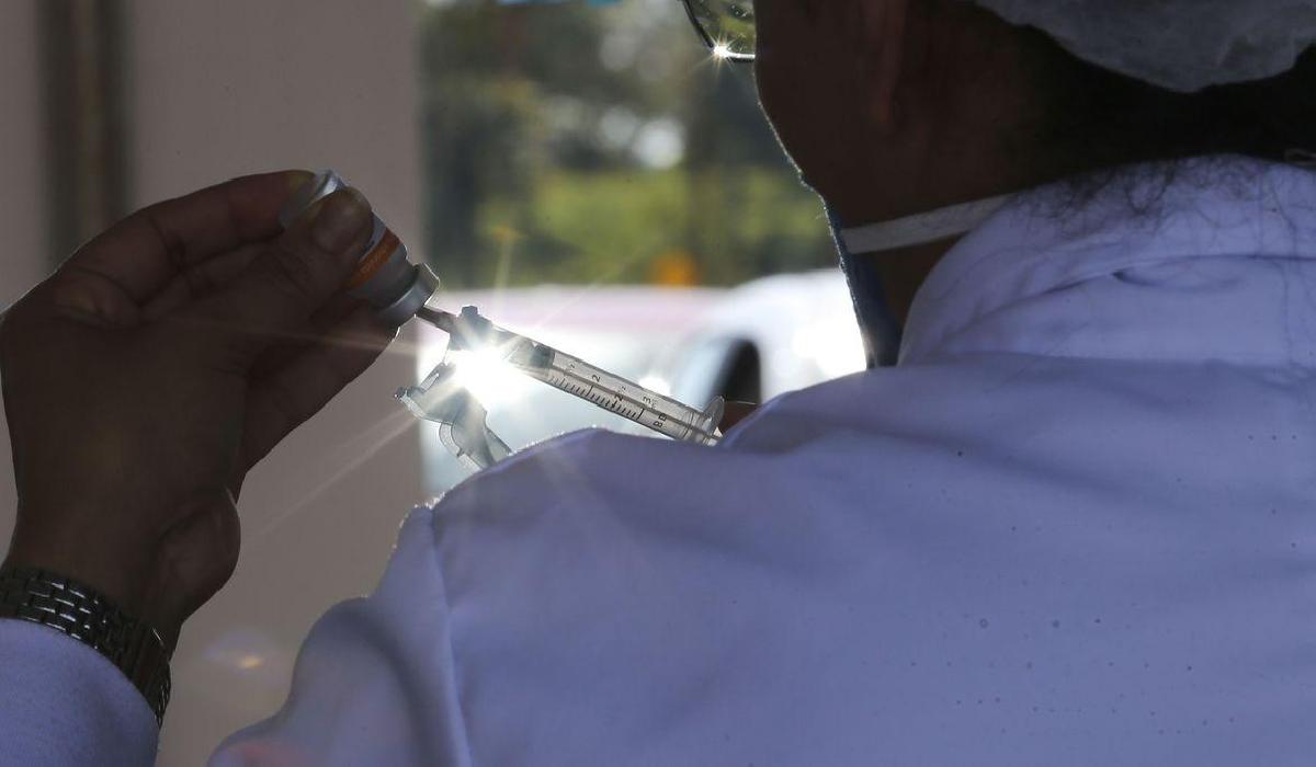 Trabalhadores do transporte coletivo receberão vacina contra covid-19