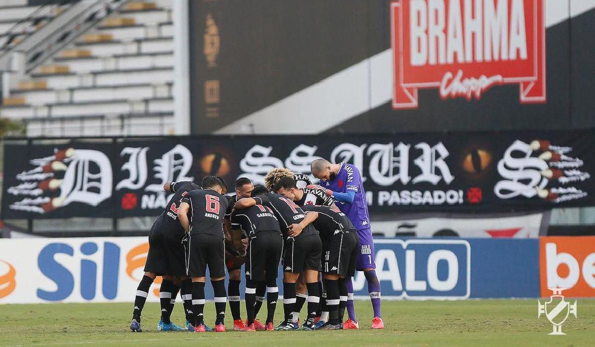 Vasco vence Confiança e chega à 6ª posição na Série B