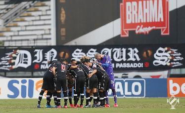 Vasco vence Confiança...