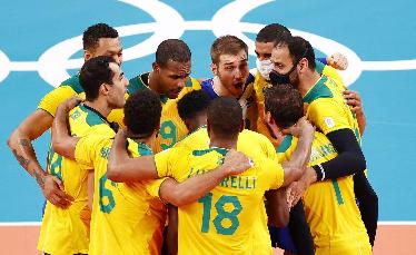 Vôlei: Brasil vence...