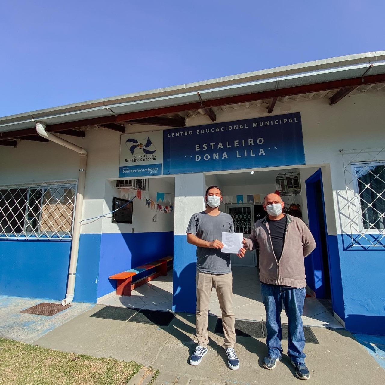 Alunos pedem melhorias para escola do Estaleiro