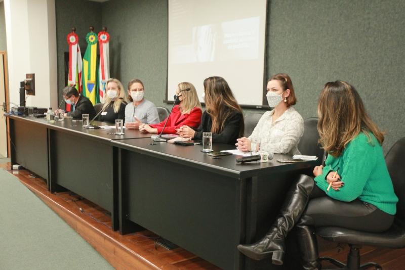 Combate à pedofilia foi tema de uma mesa-redonda na Alesc