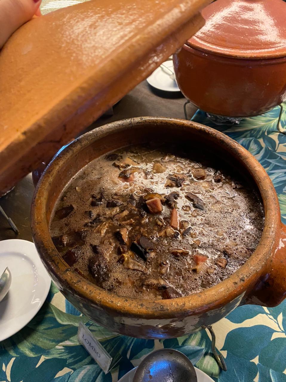 Feijoada aos sábados no The Broadway Restaurante