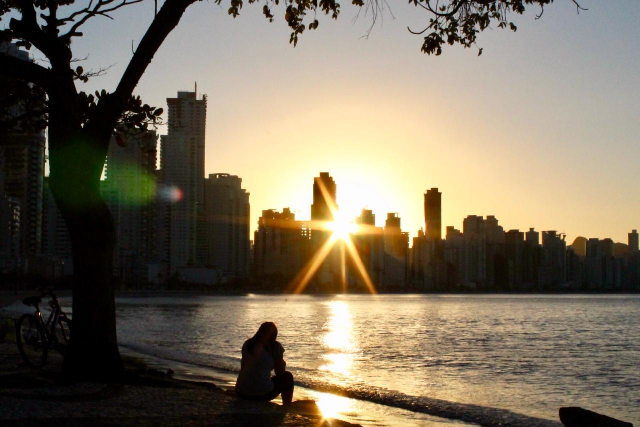 Live BC Abraça Você comemora os 57 anos de Balneário Camboriú